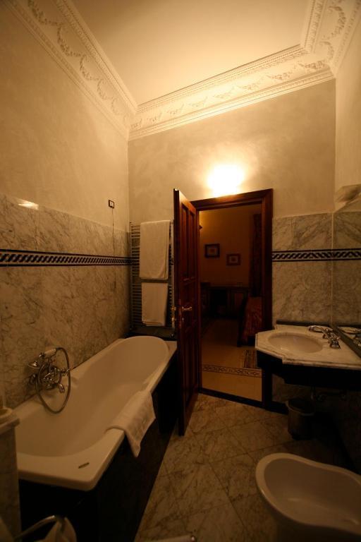 رابولانو تيرمي Castello Delle Serre الغرفة الصورة